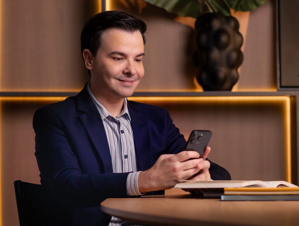 dr marcelo zanolli com celular